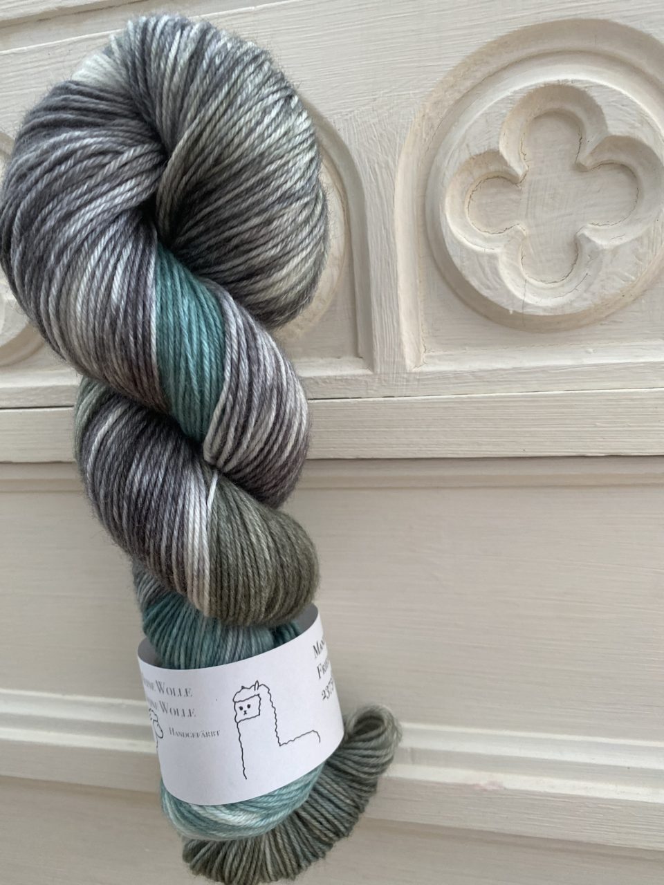 4-fach Sockenwolle fine - Marbel Sage – Bild 4