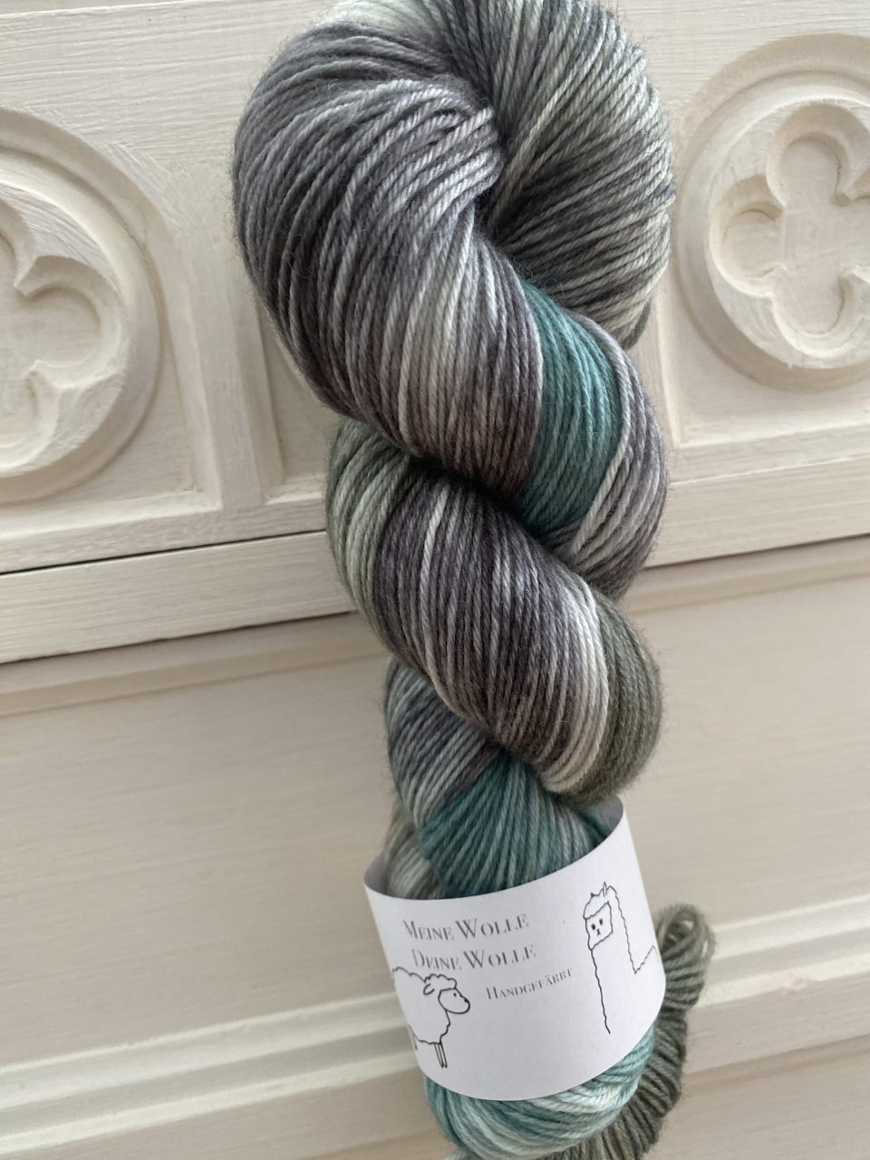 4-fach Sockenwolle fine - Marbel Sage – Bild 5