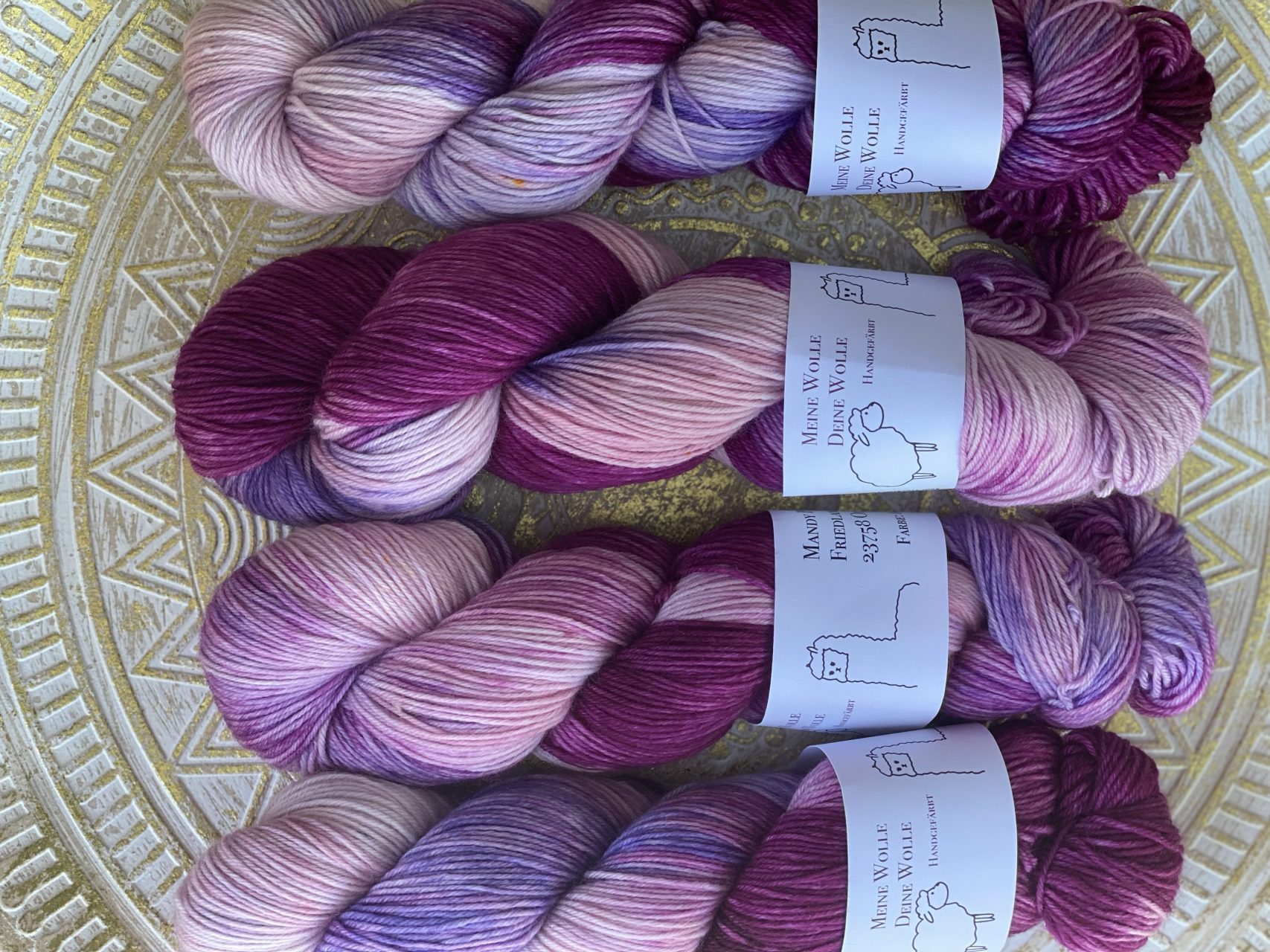 4-fach Sockenwolle fine - Amethyst Glow – Bild 2