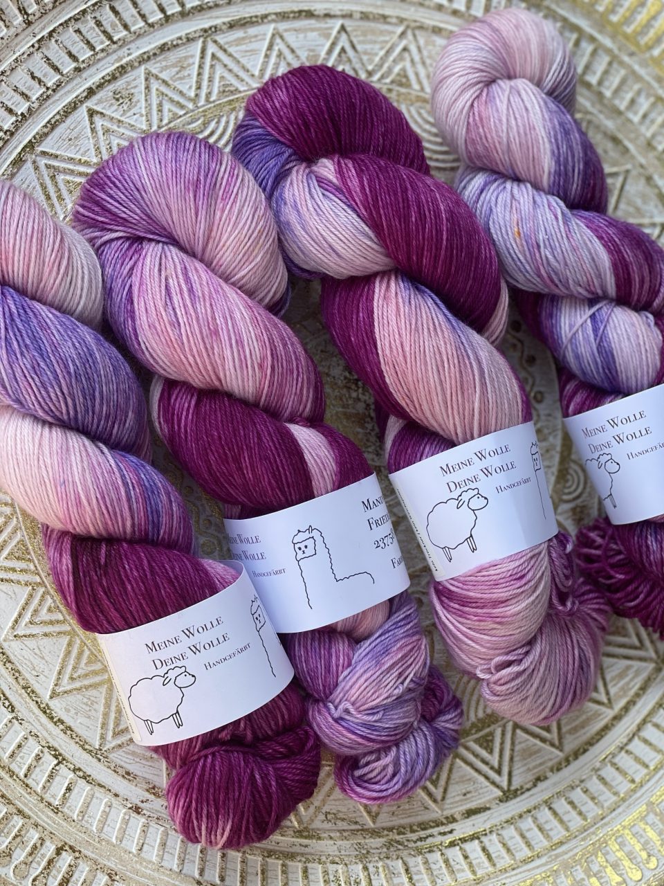 4-fach Sockenwolle fine - Amethyst Glow – Bild 3