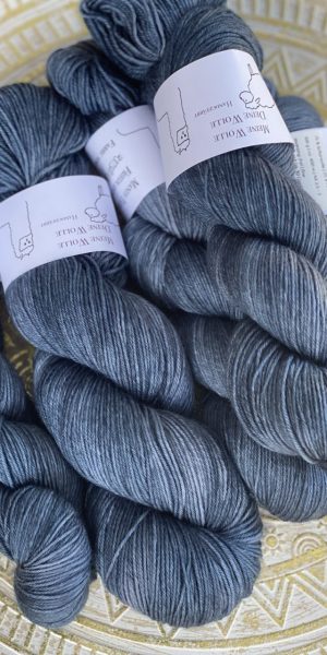 4-fach Sockenwolle fine - semi solid - Midnight Fog