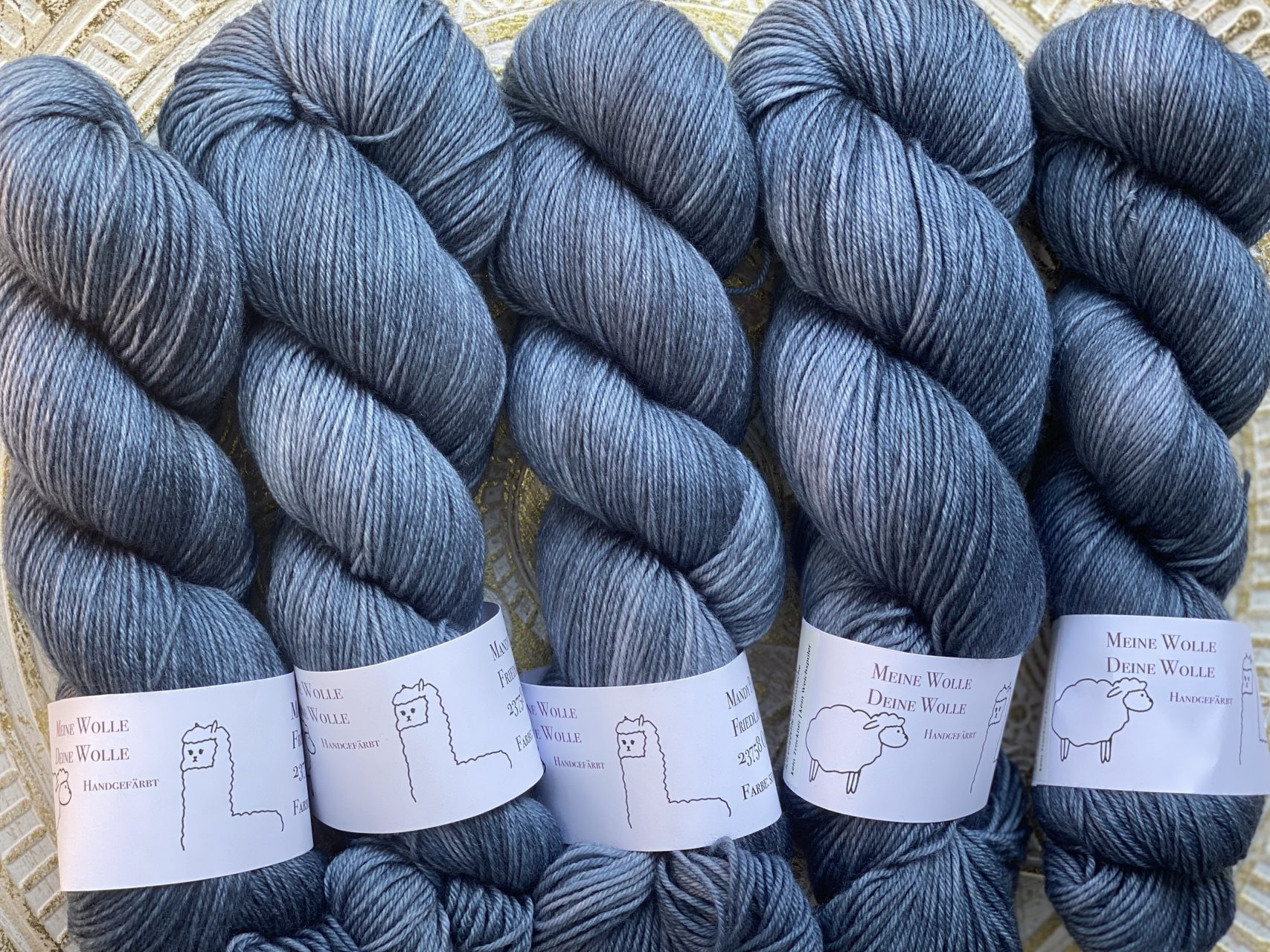 4-fach Sockenwolle fine - semi solid - Midnight Fog – Bild 3
