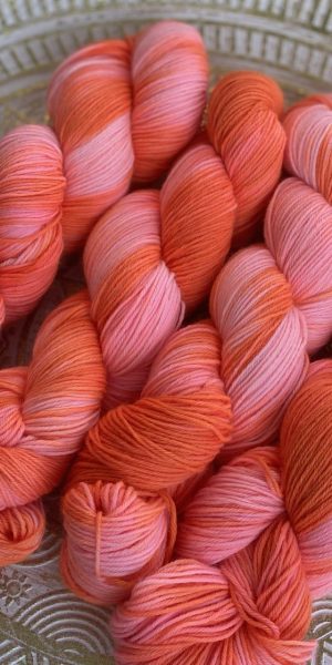 4-fach Sockenwolle fine - Neon Coral