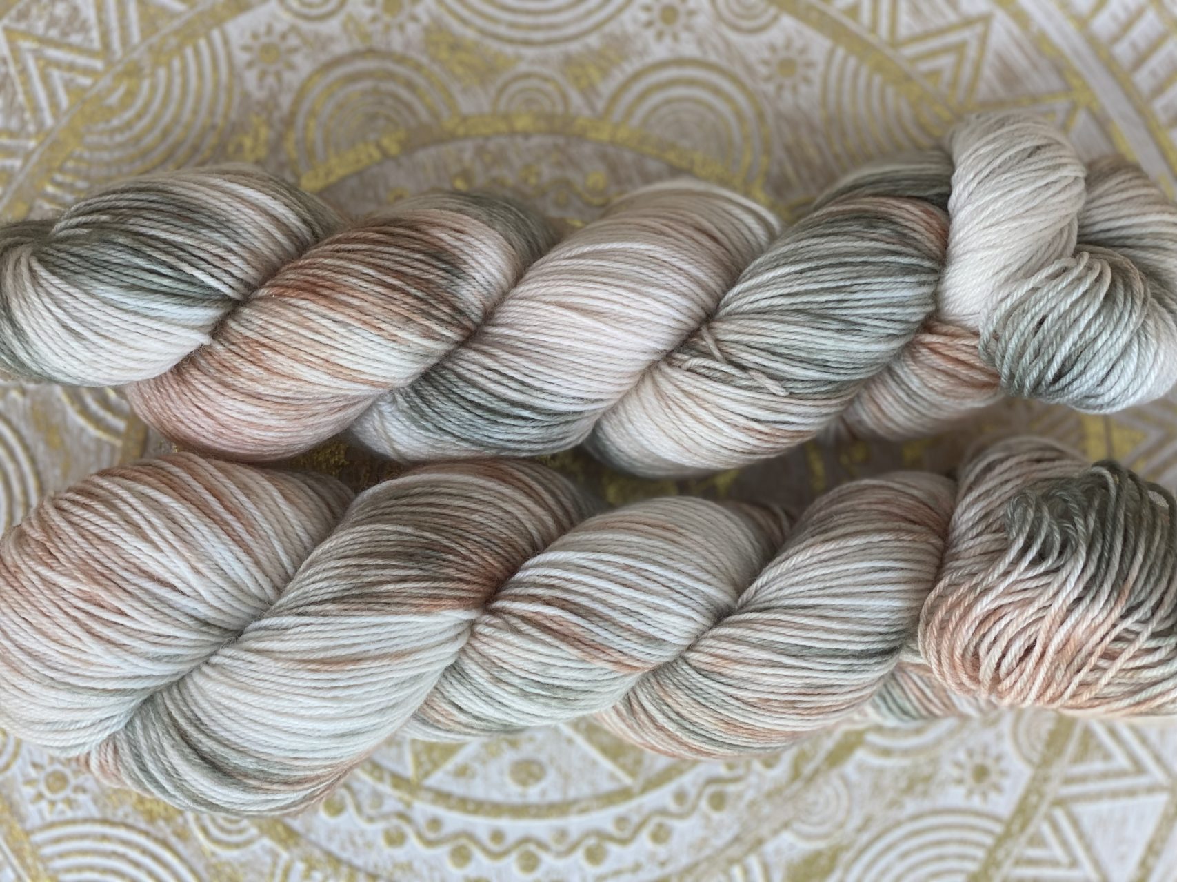 4-fach Sockenwolle fine - Velvet Silence – Bild 2