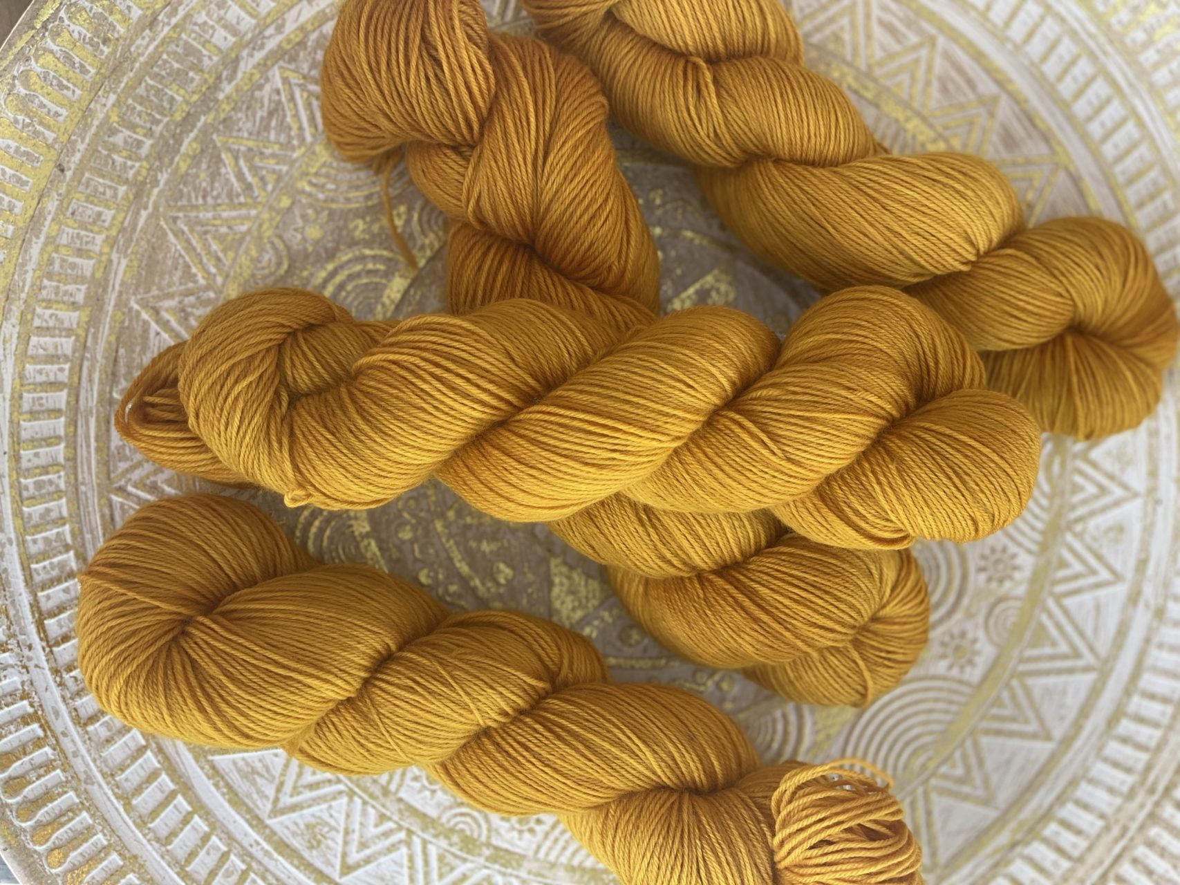 4-fach Sockenwolle fine - semi solid - Golden Glow – Bild 5