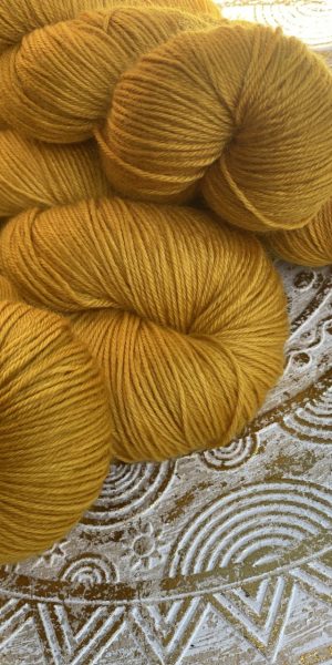 4-fach Sockenwolle fine - semi solid - Golden Glow