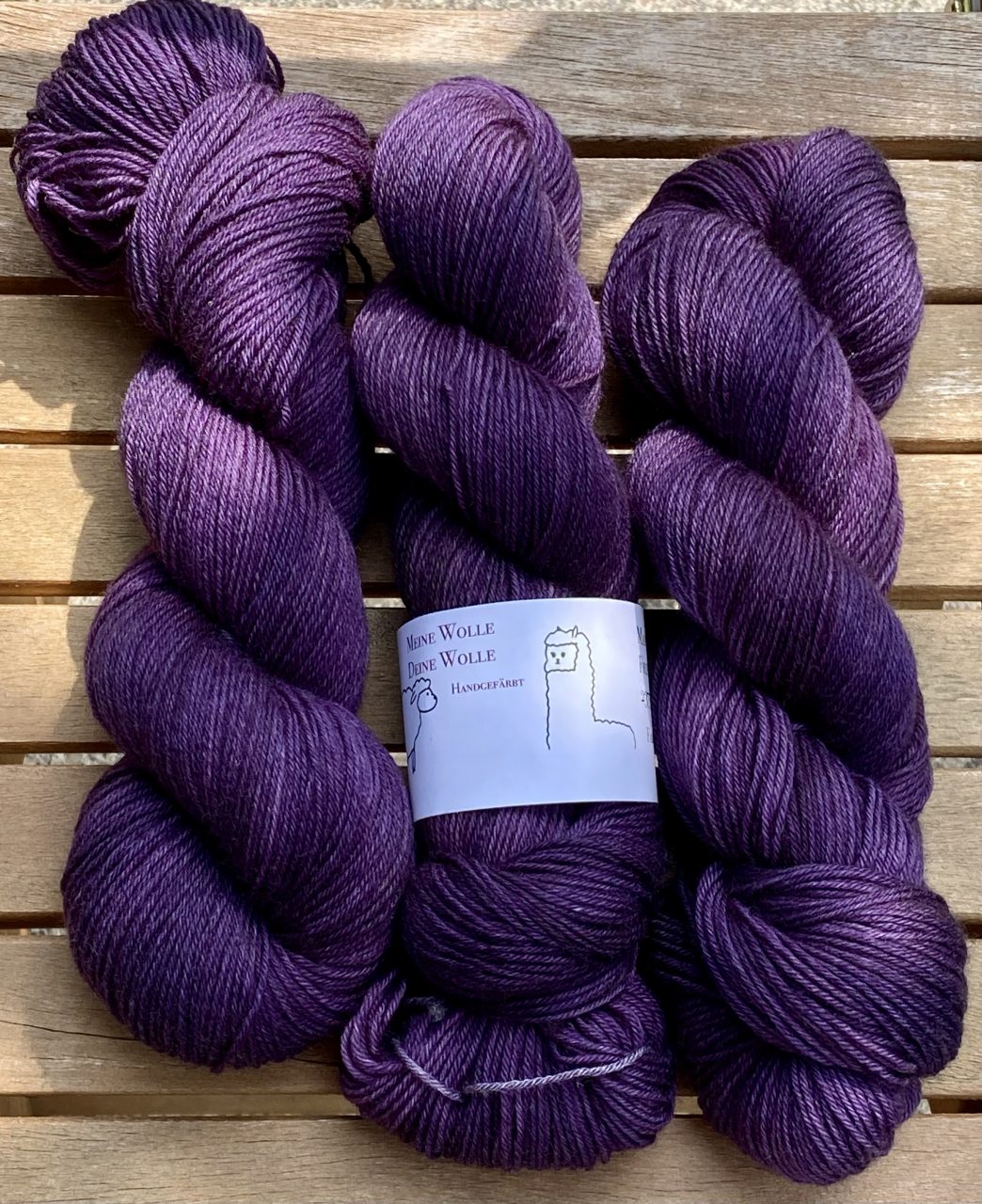 4-fach Sockenwolle fine - semi solid - Velvet Night – Bild 2