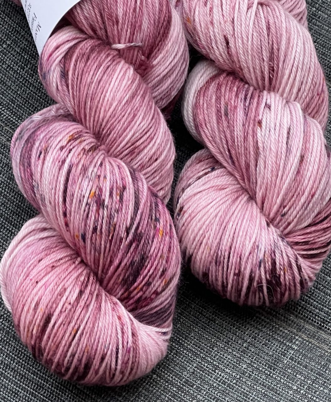 4-fach Sockenwolle extra fine - Pale Flower – Bild 2