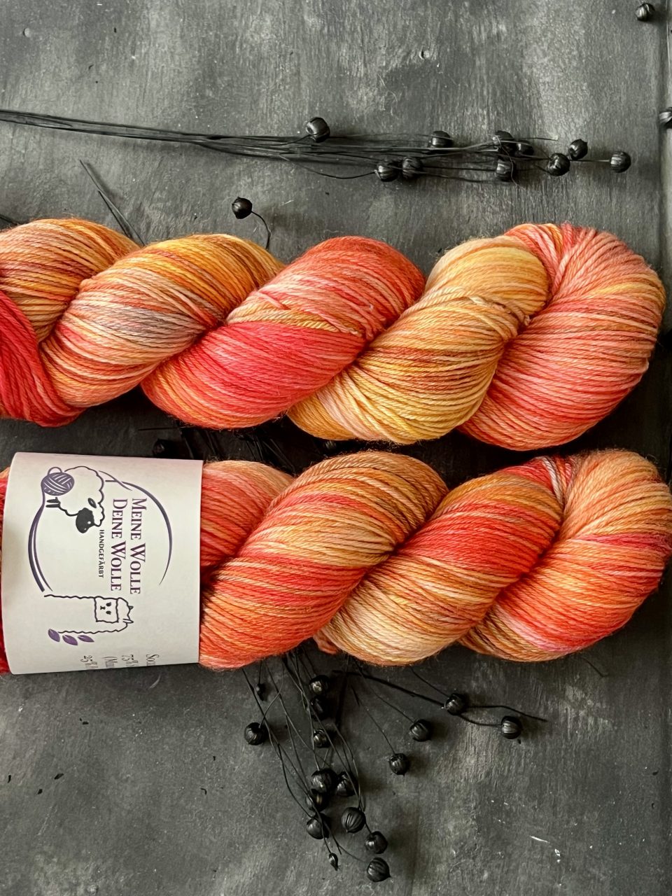 4-fach Sockenwolle extra fein - Sunset Flame – Bild 3