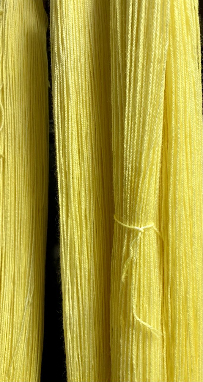 4-fach Sockenwolle fine - semi solid - Citrus Sorbet – Bild 3