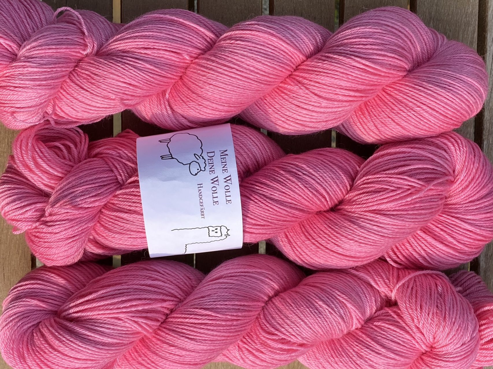 MerinoRoyalSeide - semi solid - Sweetheart Pink – Bild 3