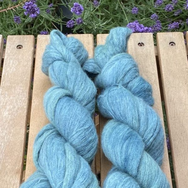 Kuschelwolke Merino|Seide|Kaschmir 50g - semi solid - Echoes of the Abyss