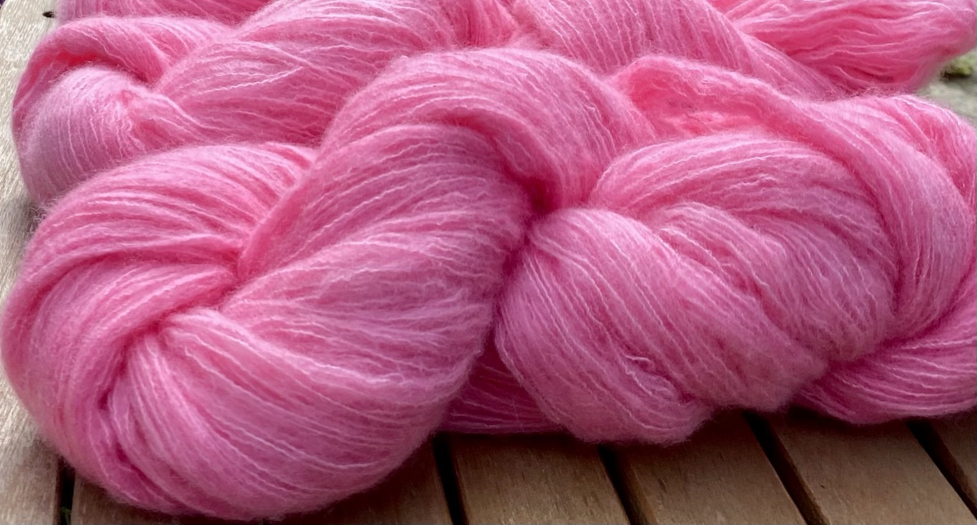 Kuschelwolke Merino|Seide|Kaschmir 50g - semi solid - Sweetheart Pink – Bild 3