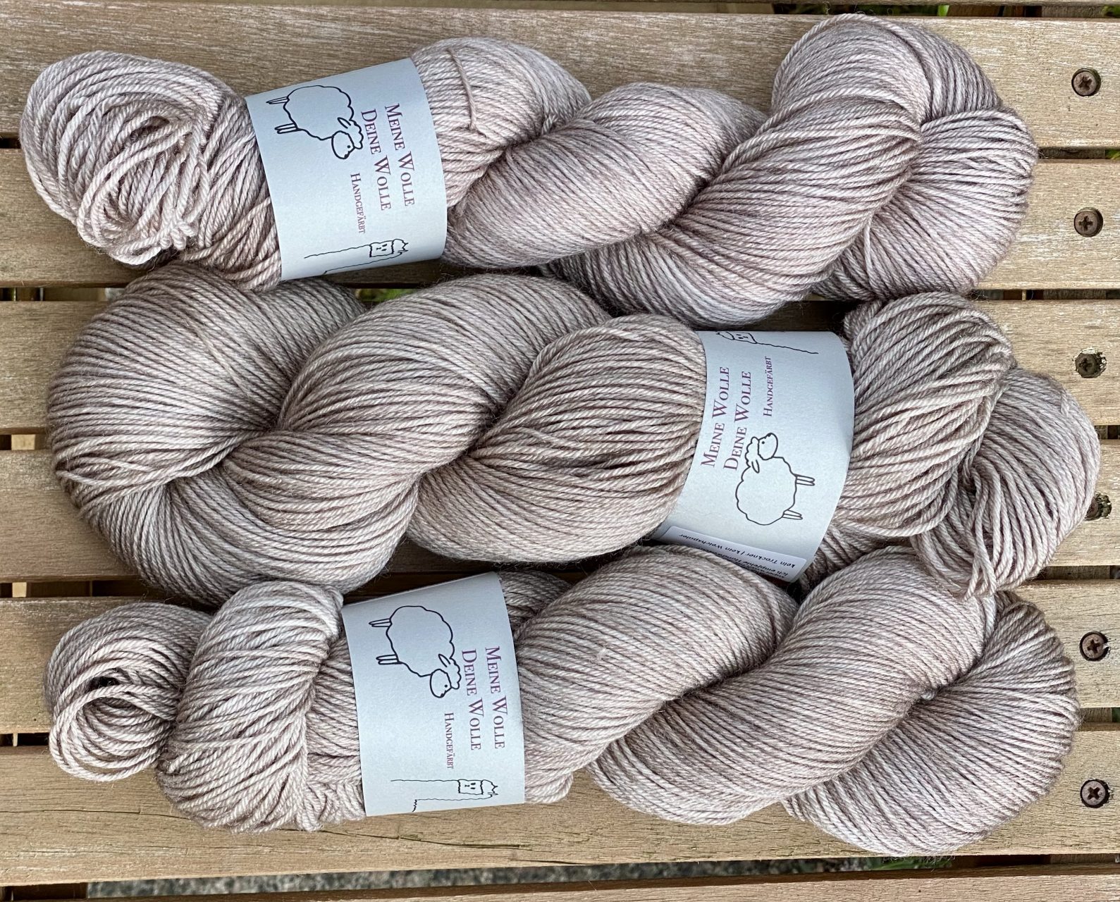 MerinoSeide 70/30 - semi solid - Greige – Bild 3