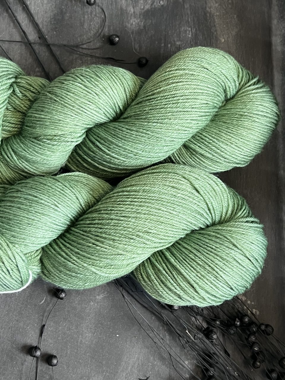 4-fach Sockenwolle fine - semi solid - Mint Cloud – Bild 3