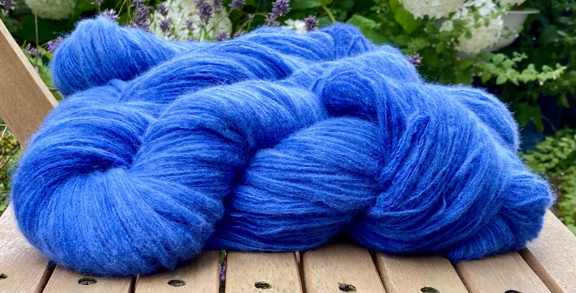 Kuschelwolke Merino|Seide|Kaschmir 50g - semi solid - Deep Baltic – Bild 3