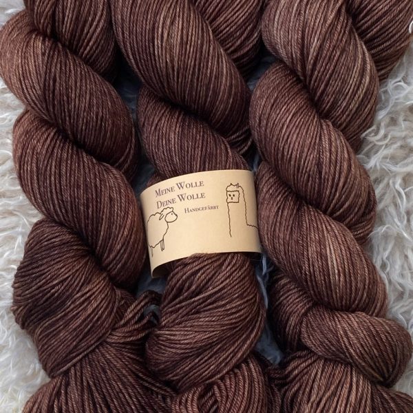 Merino 16 Micron - semi solid - Chestnut