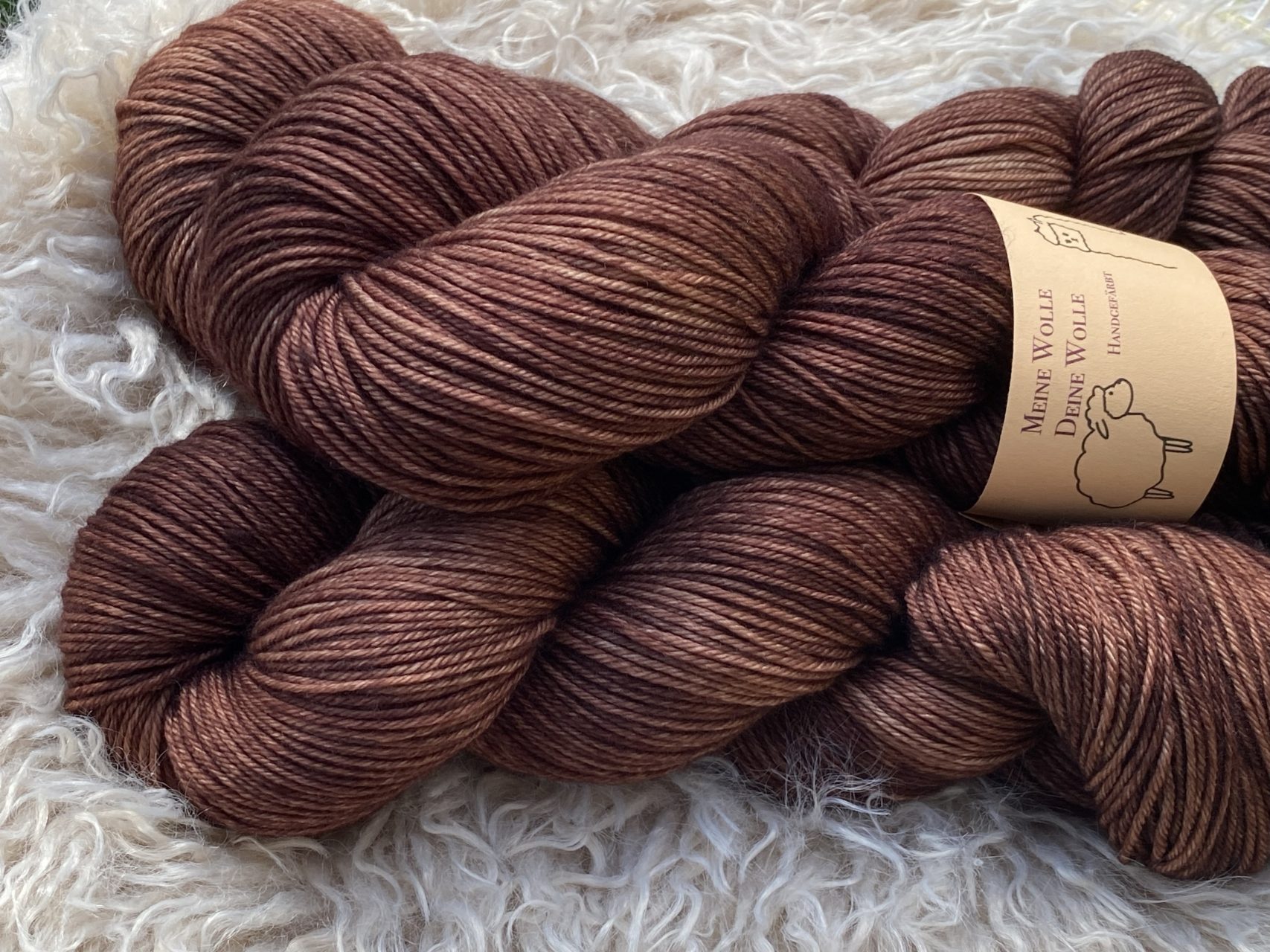 Merino 16 Micron - semi solid - Chestnut – Bild 2