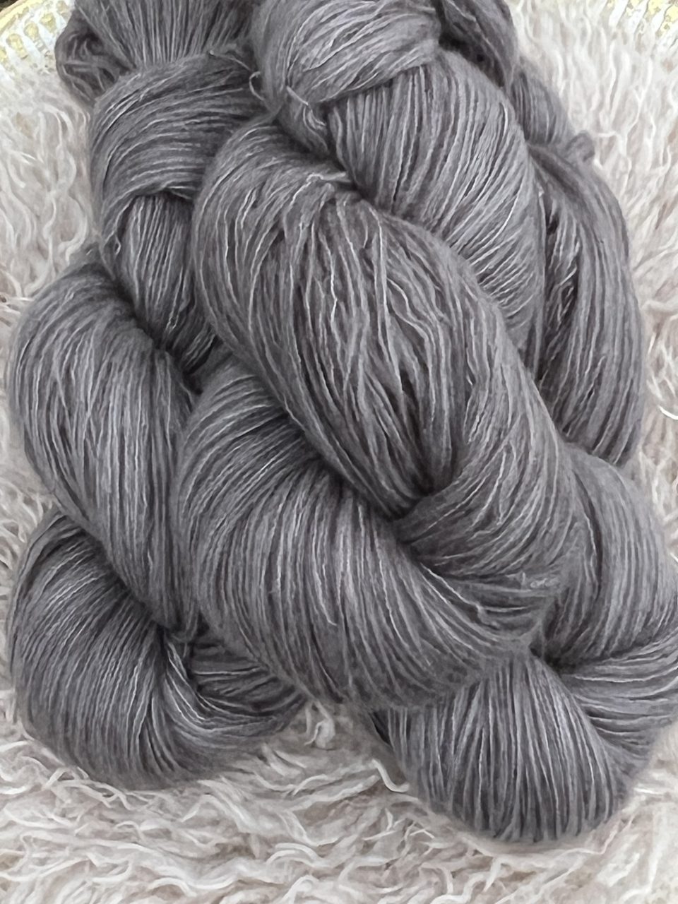 Kuschelwolke Merino|Seide|Kaschmir 50g - semi solid - Steel – Bild 3