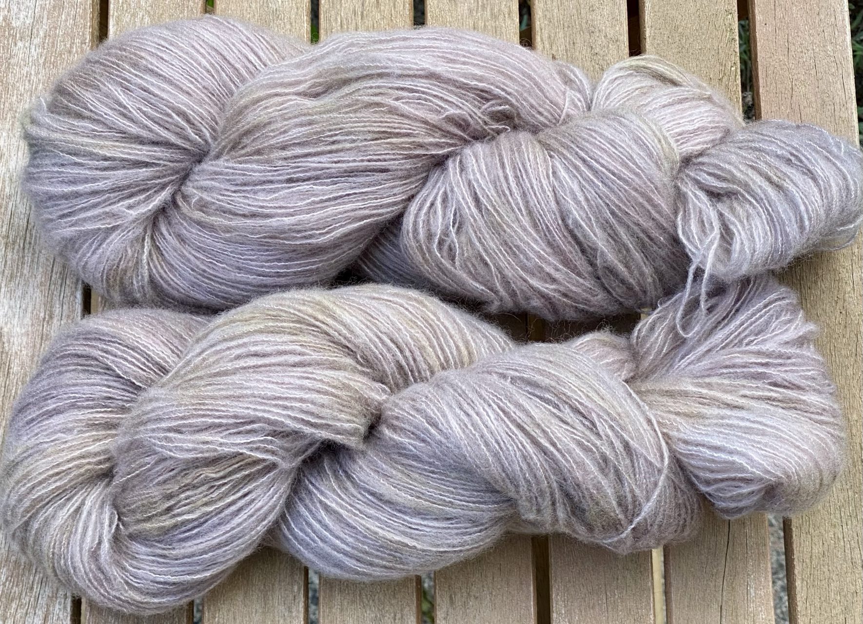 Kuschelwolke Merino|Seide|Kaschmir 50g - semi solid - Carrara – Bild 2