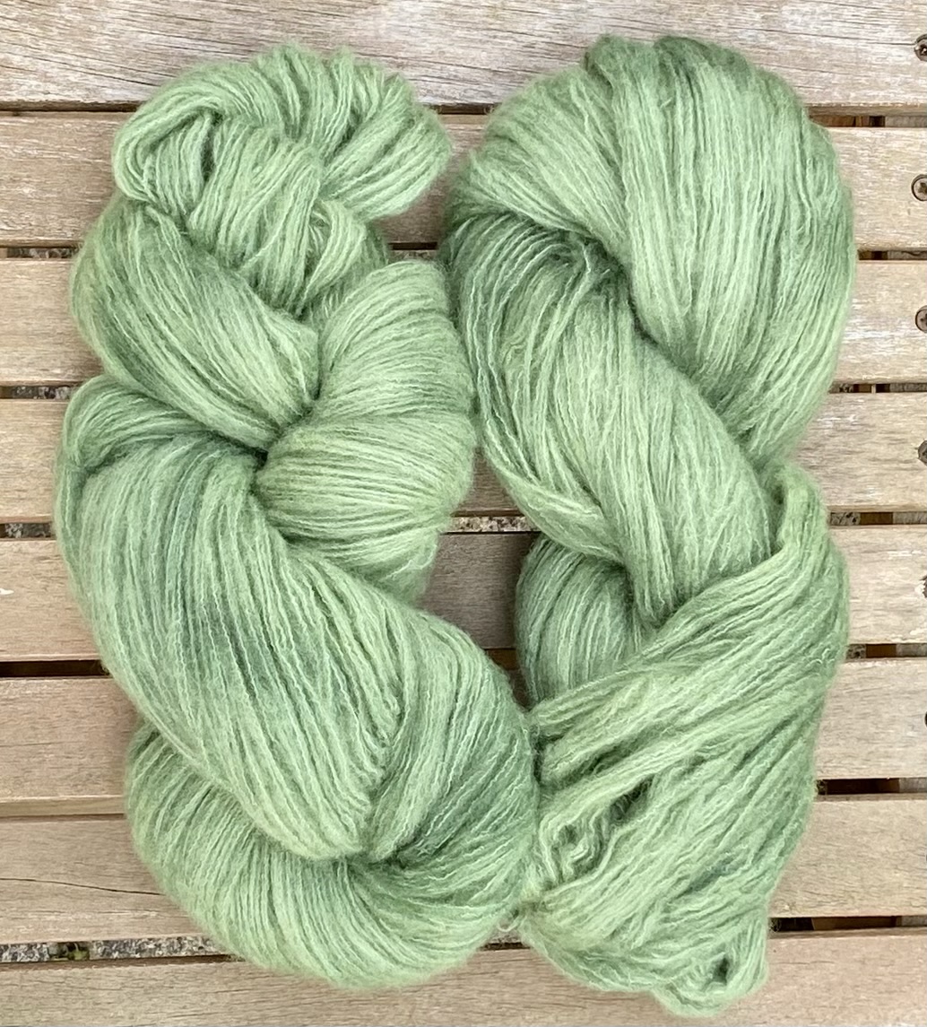 Kuschelwolke Merino|Seide|Kaschmir 50g - semi solid - Green Hunter – Bild 2