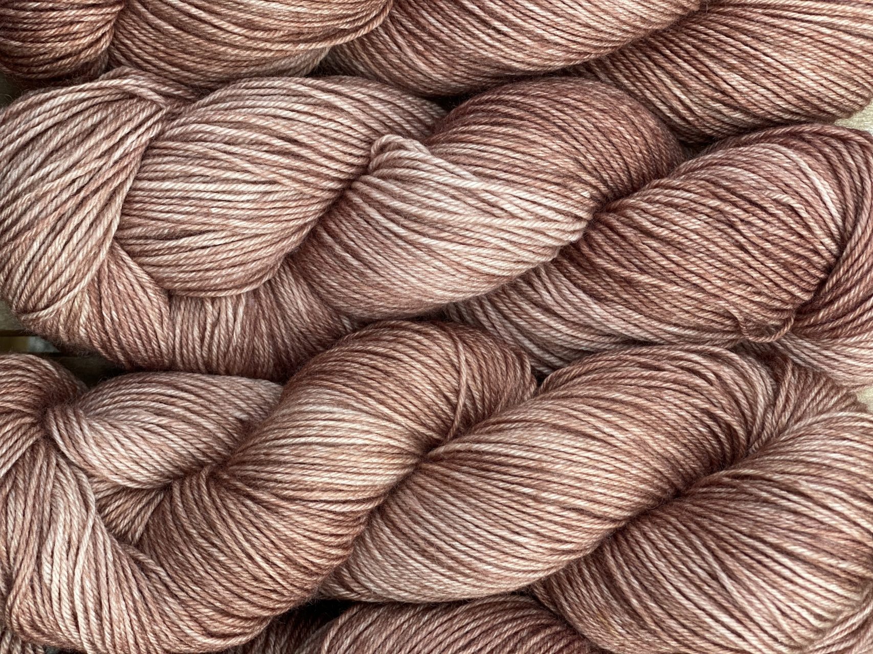 4-fach Sockenwolle fine - semi solid - Muted Truffle – Bild 2