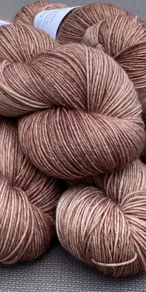 4-fach Sockenwolle fine - semi solid - Muted Truffle