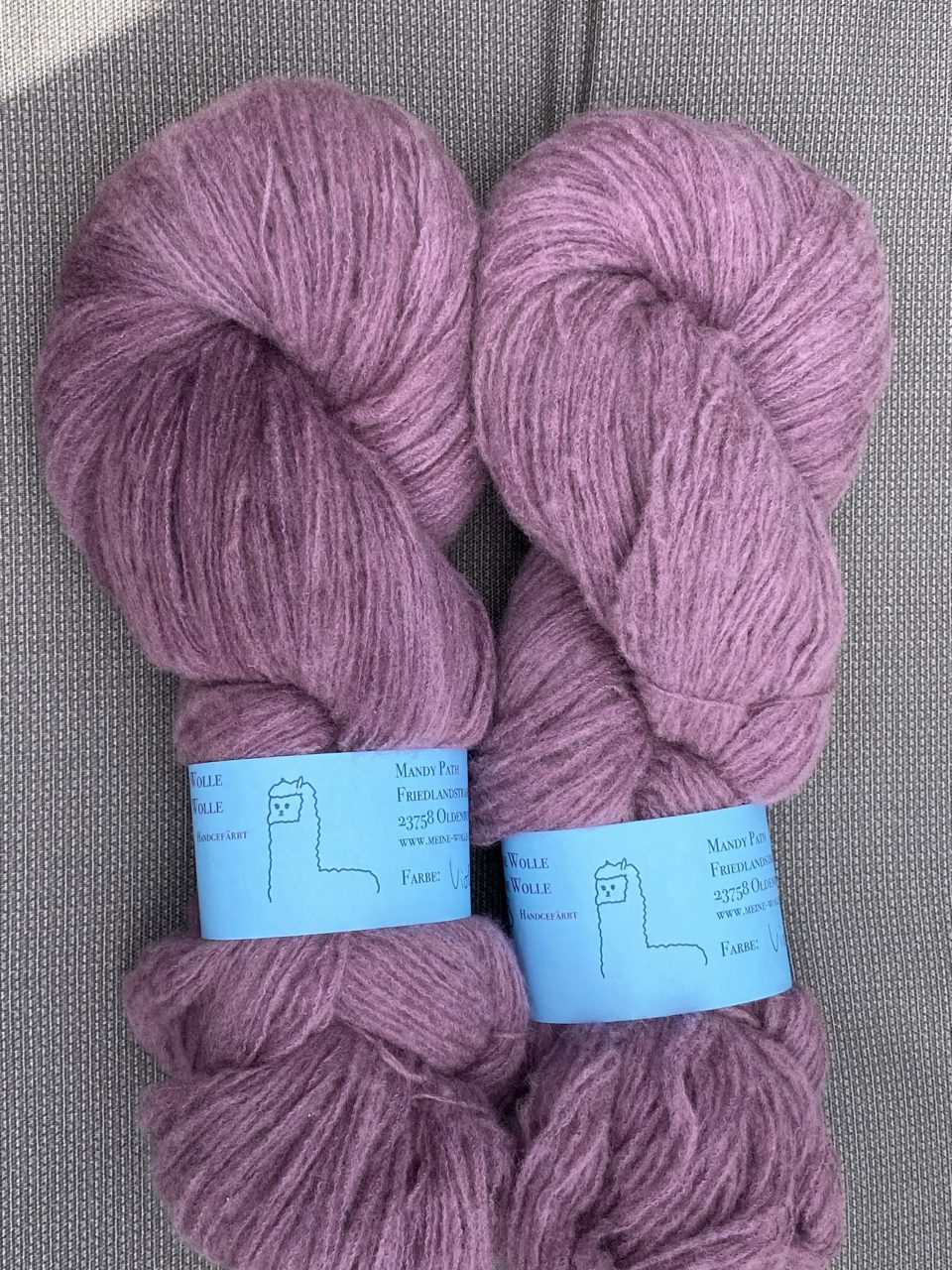 Kuschelwolke Merino|Seide|Kaschmir 50g - semi solid - Violet Plum