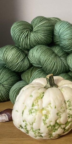 Merino 16 Micron - semi solid - Mint Cloud