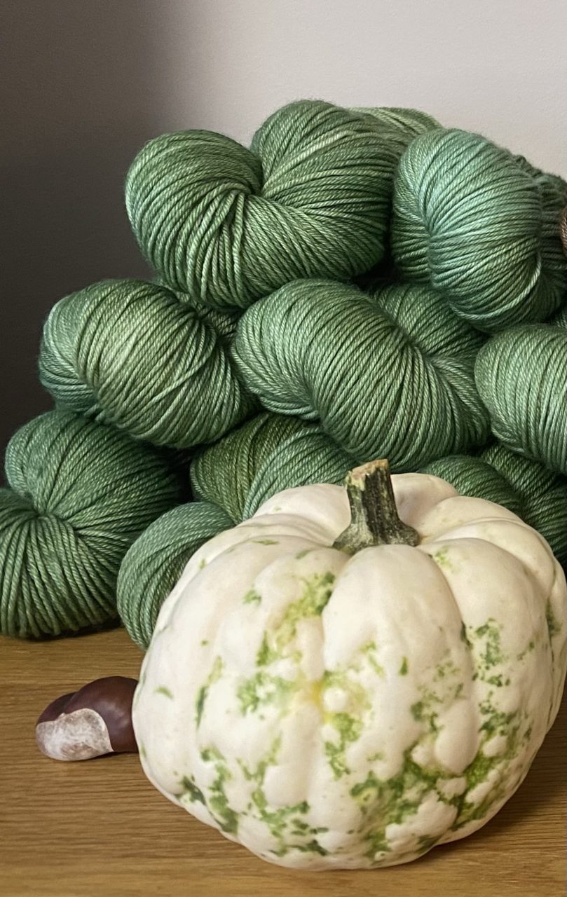 Merino 16 Micron - semi solid - Mint Cloud