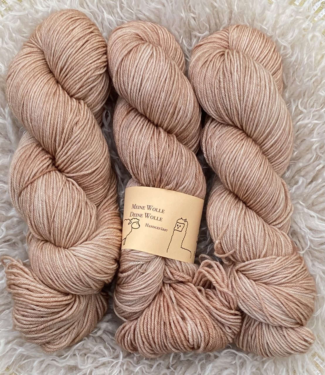 Merino 16 Micron - semi solid - Desert Parchment