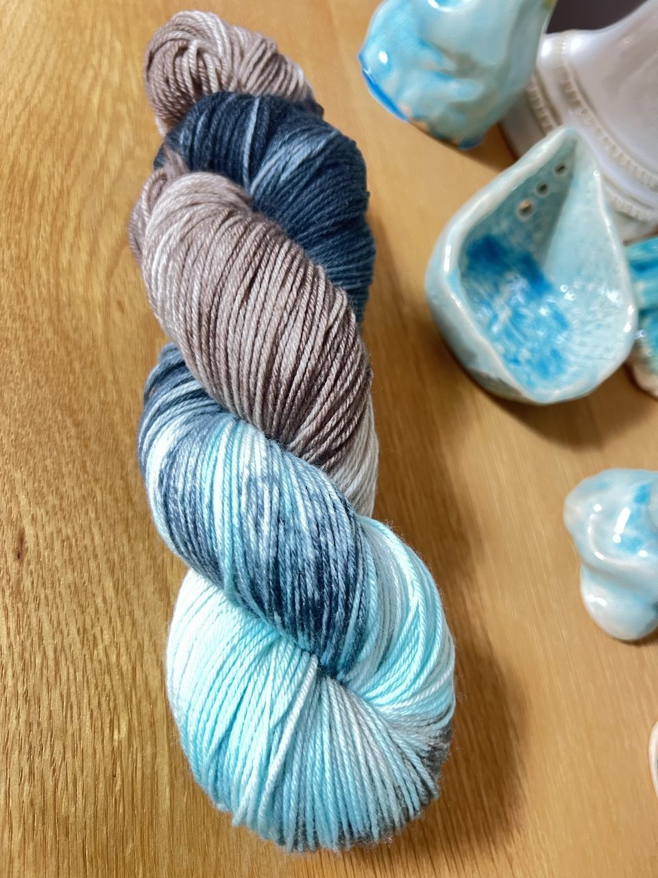 4-fach Sockenwolle extra fein - Cold Coastal – Bild 3