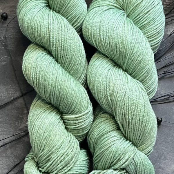 4-fach Sockenwolle extra fein - semi solid - Mint Cloud
