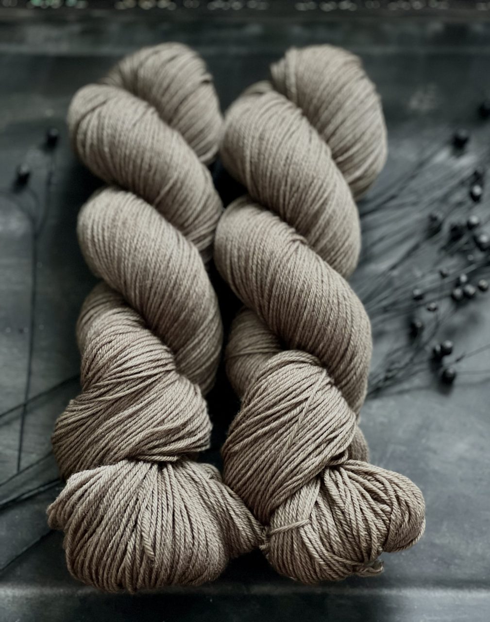 4-fach Sockenwolle extra fein - semi solid - Grayish Green