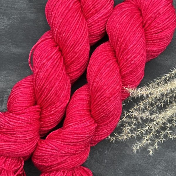 Merino SW 187 - semi solid - Be Red