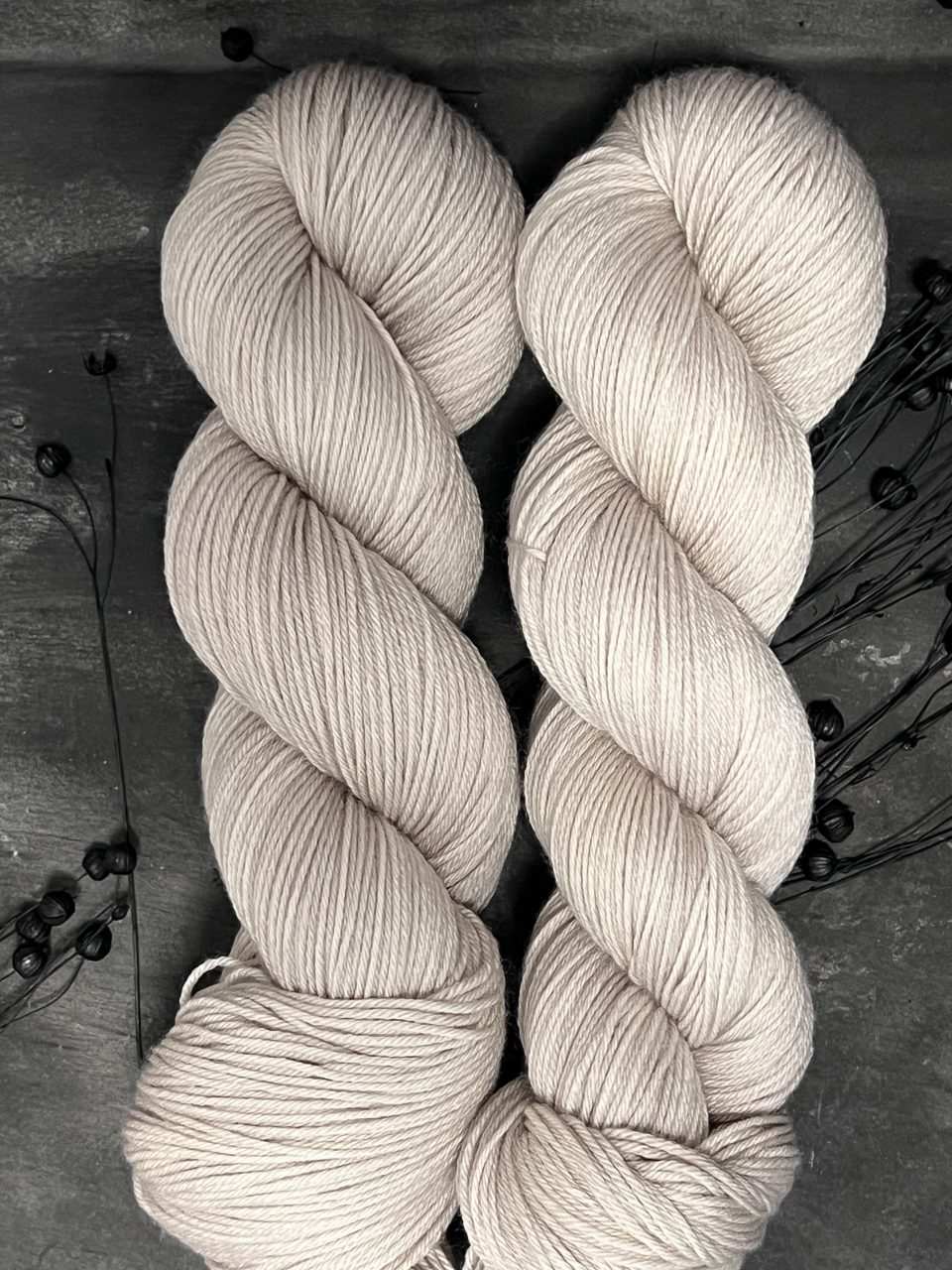4-fach Sockenwolle extra fein - semi solid - Fog