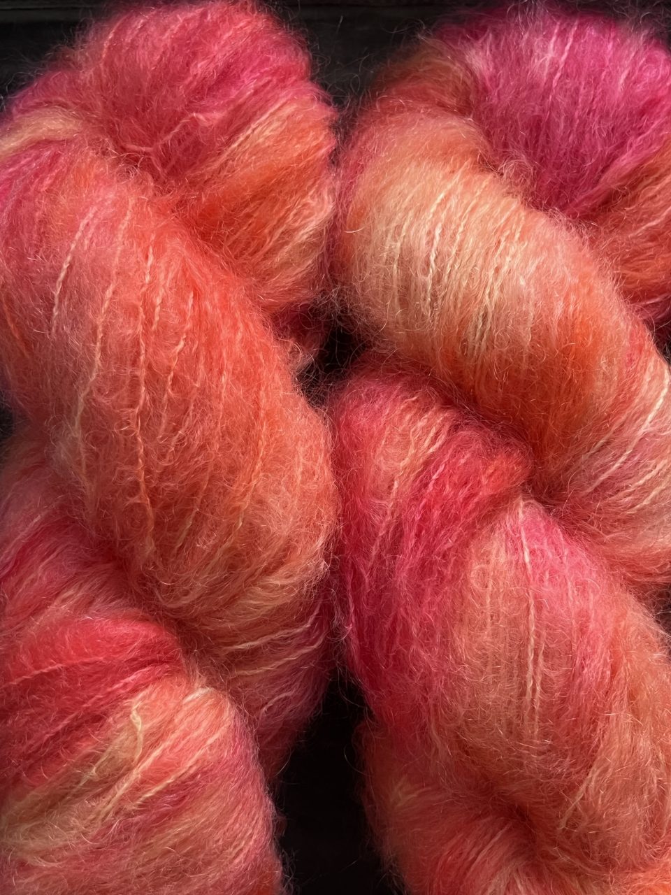 Wolluminöser Mohair – Peach Afterglow – Meine Wolle Deine Wolle