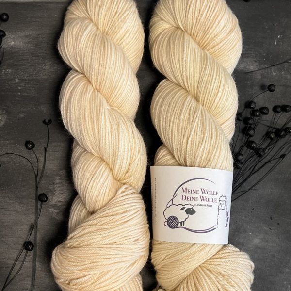 4-fach Sockenwolle extra fein - semi solid - Creamy